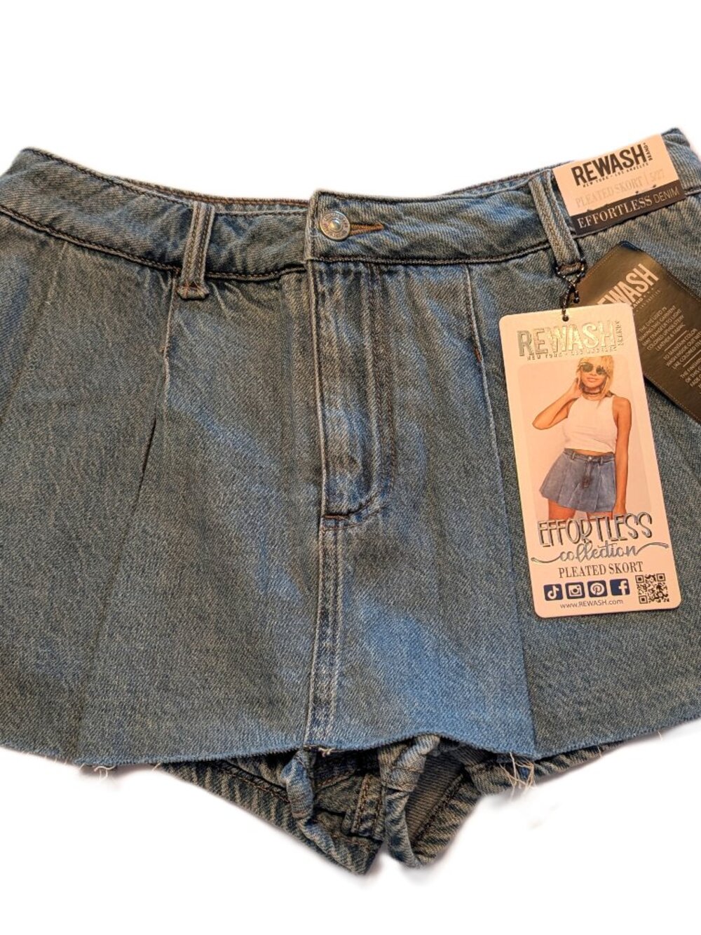 REWASH Light Wash Pleated Denim Cutoff Skort Sz 5/27 NEW w/ Tags!
